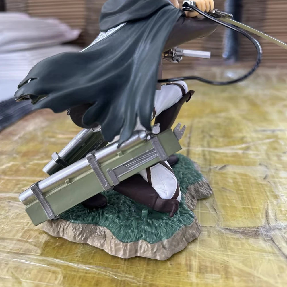 Figure Levi Ackerman 18CM Attack On Titan